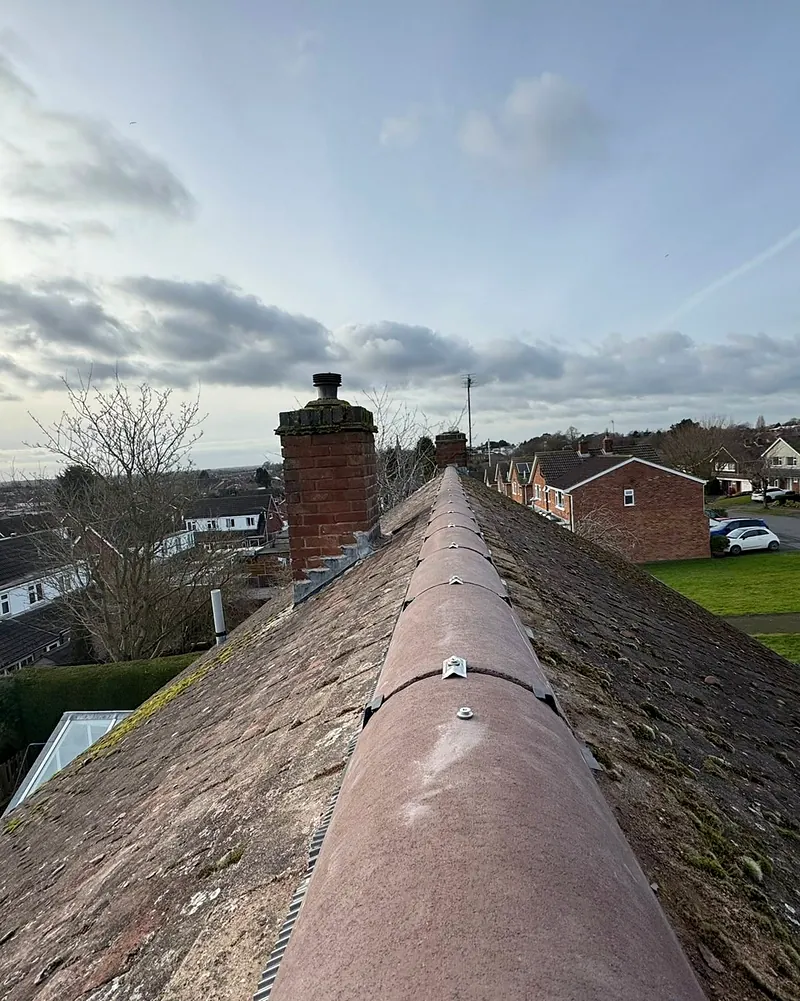 Half-round ridge tiles